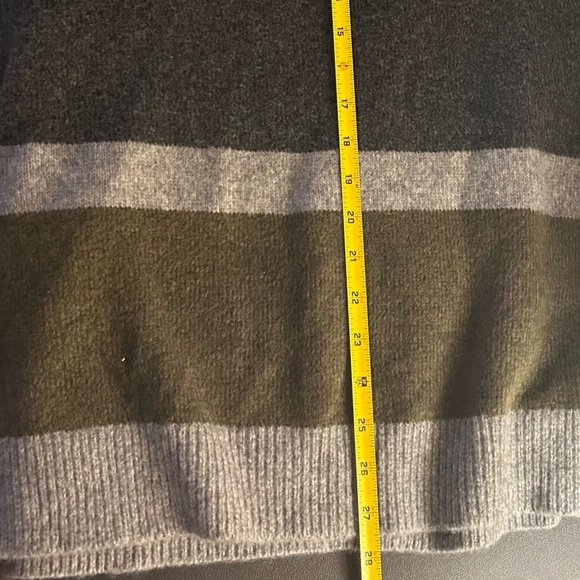 Express NWT Men’s Striped Crewneck Sweater Color Block Size L Wool Soft Cozy - Picture 2 of 9